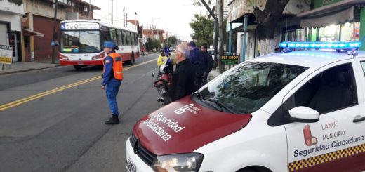 Operativo de tránsito en Centenario Uruguayo y Arias